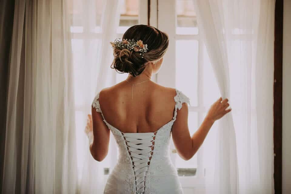 You are currently viewing Timeless Bridal Hairstyles for Long Hair